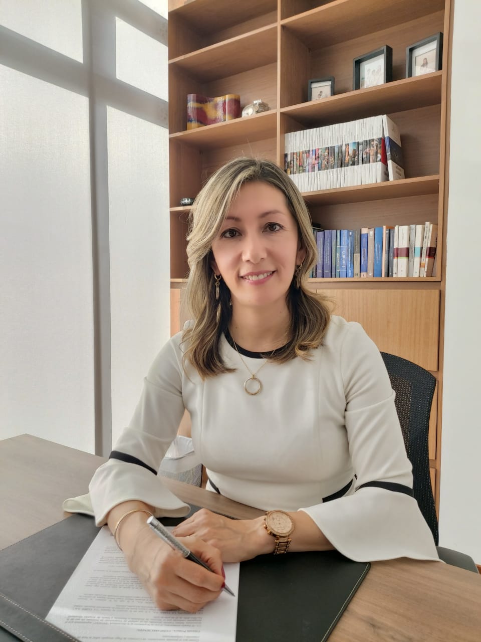 Elizabeth Cabrera Paralegal Bio